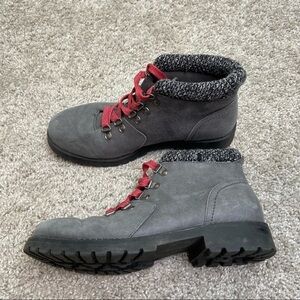 Gray booties size 8.5‎